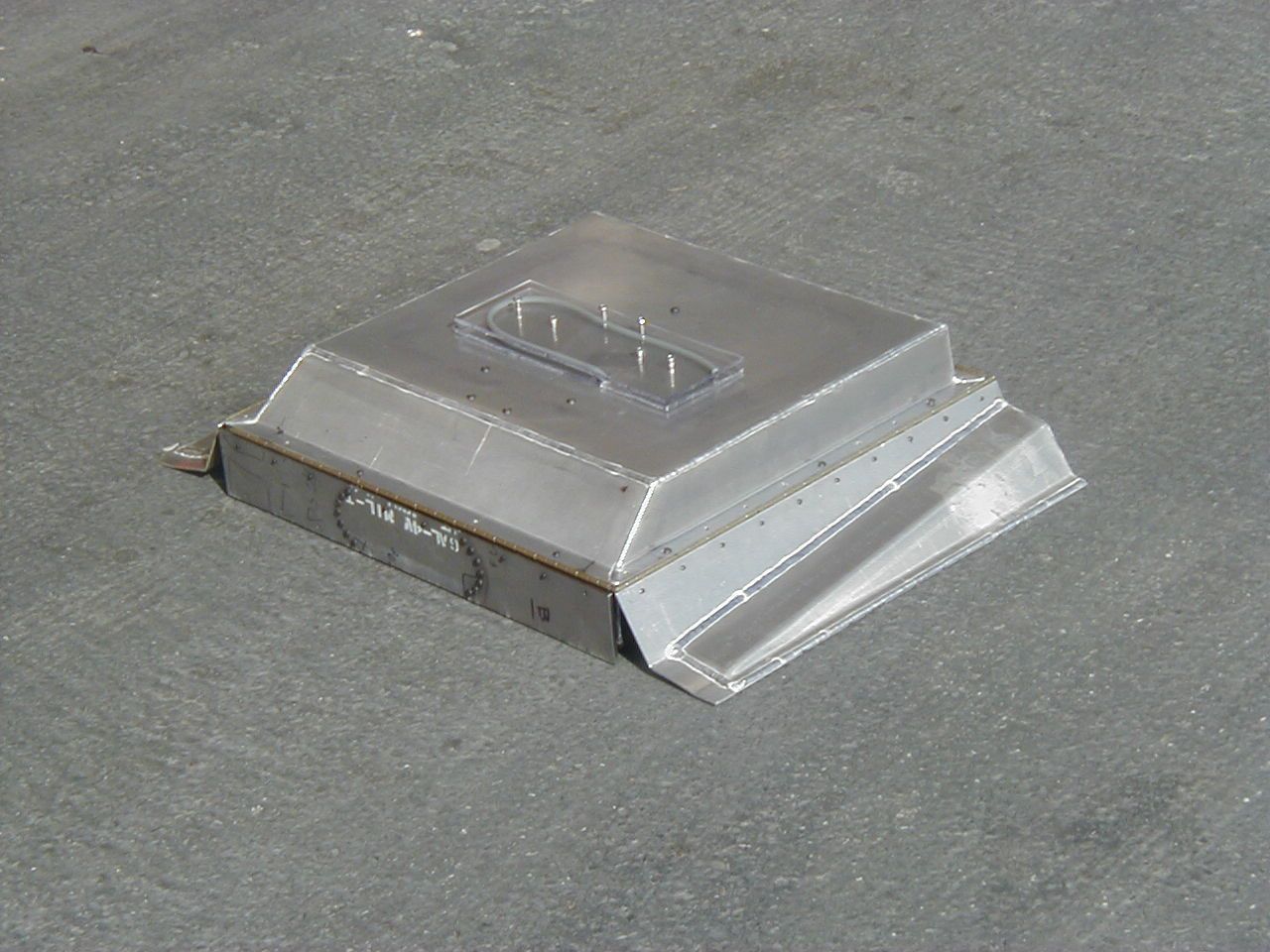 Competitor "Old No. 7" at RoboGames 2007