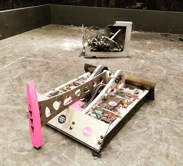 Competitor "Blue" at King of Bots Season 1