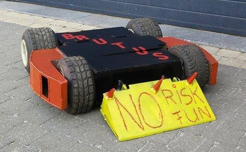 Competitor "Brutus" at Bronebot 2016