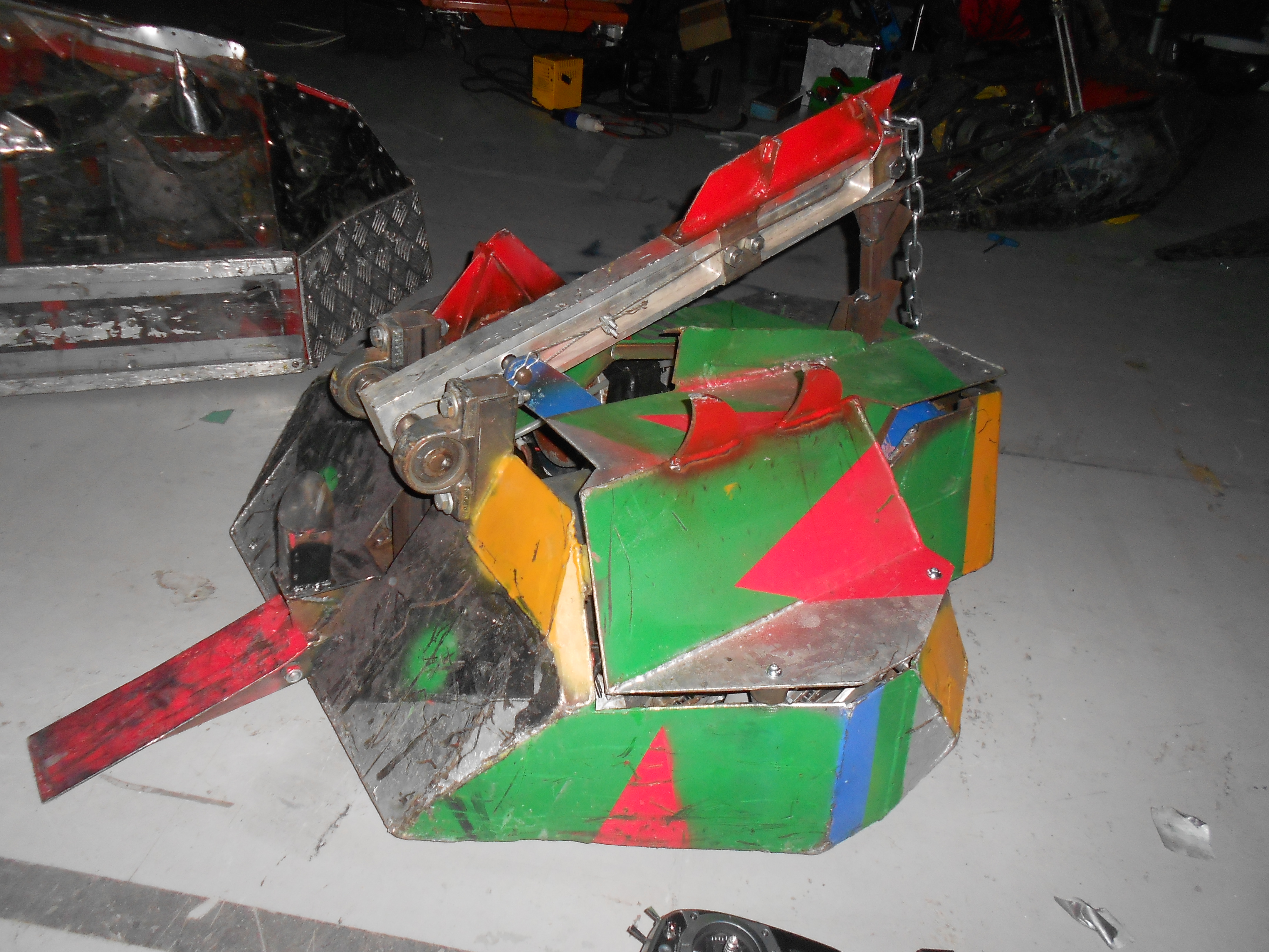 Competitor "Halo" at Bronebot 2016