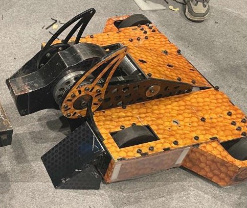 Competitor "Golden Fury" at Bitva Robotov 2023 Qualifier B