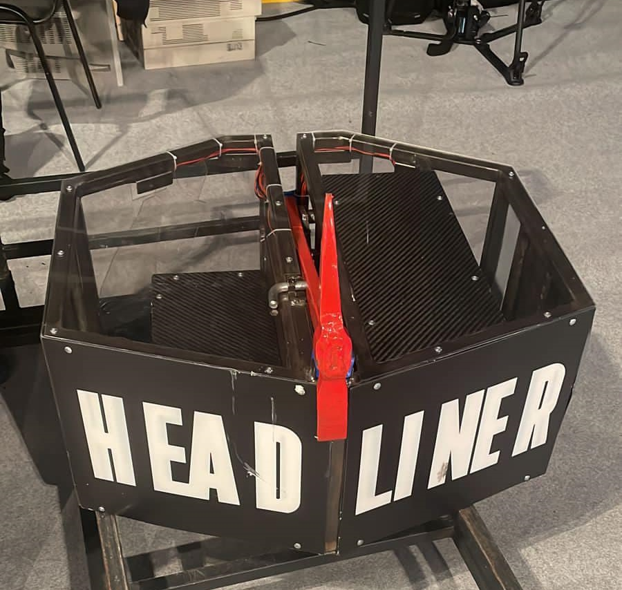 Competitor "Headliner" at Bitva Robotov 2023 Qualifier B