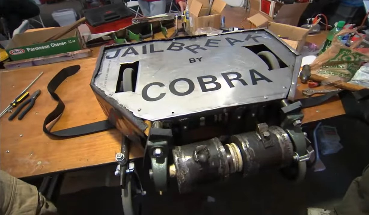 Competitor "JailBreak" at BattleBots 2009