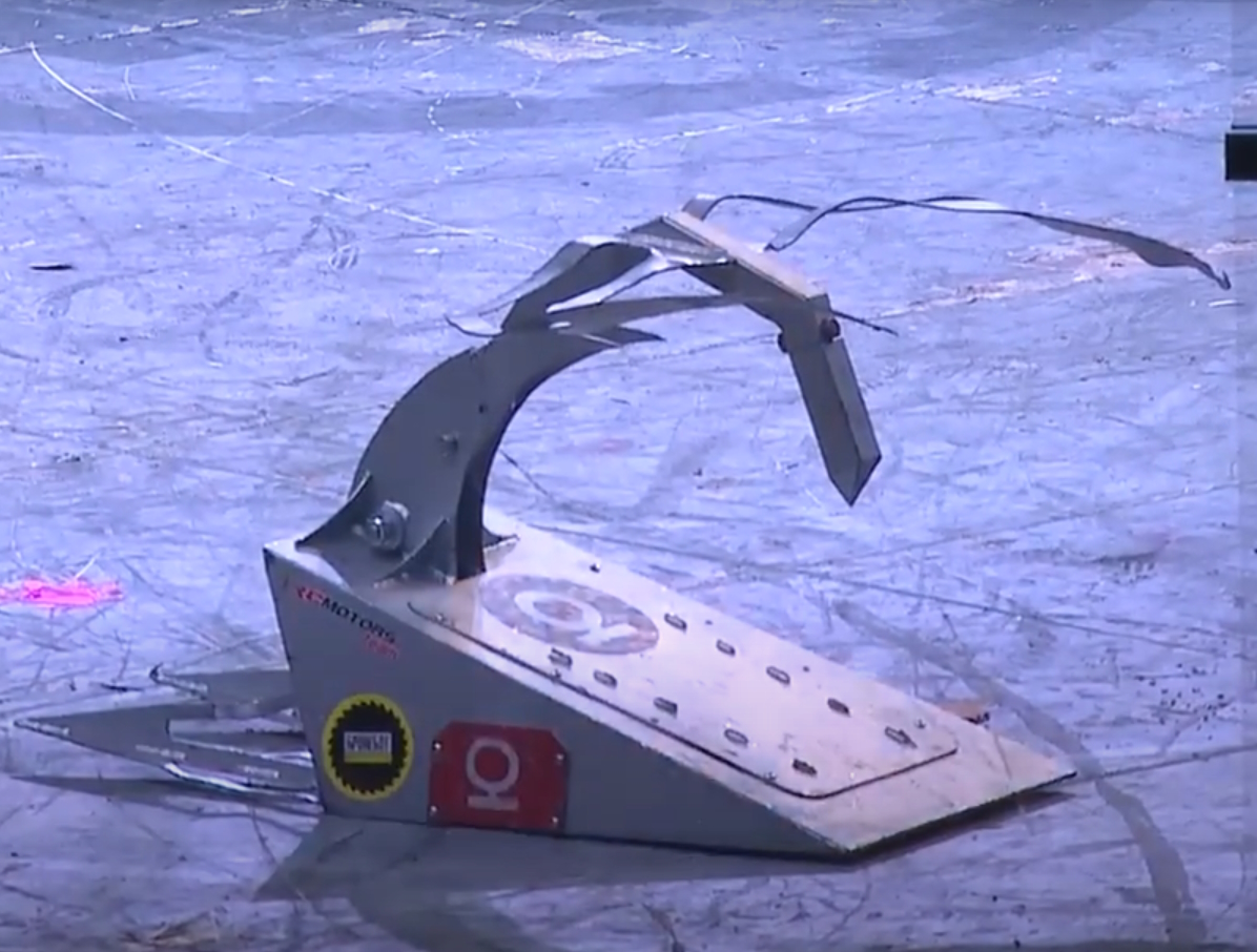 Competitor "Клык" at Bronebot 2016