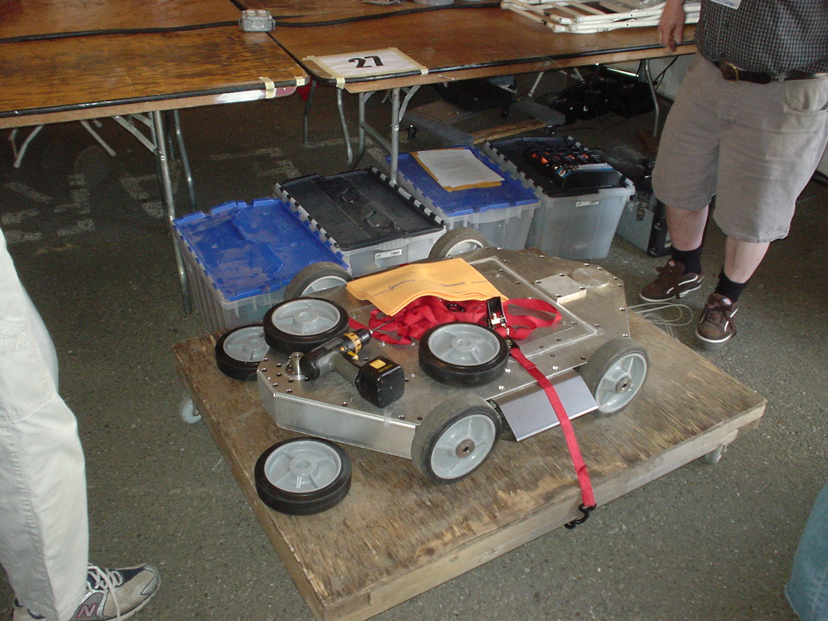 Competitor "The Loach" at BattleBots 2009