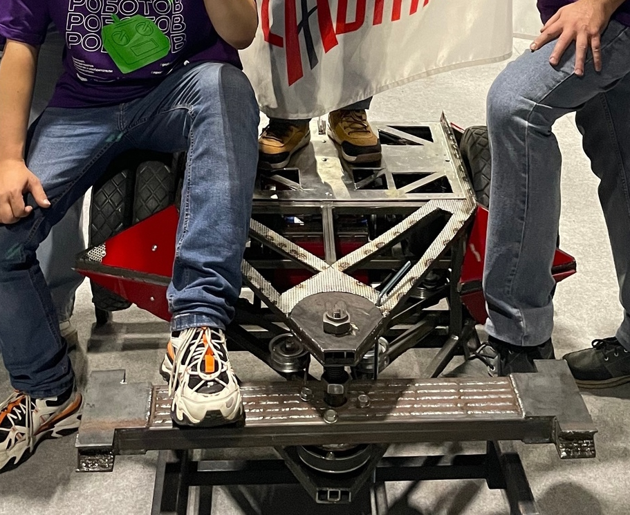 Competitor "Красный Мельник" at Bitva Robotov 2023 Qualifier B