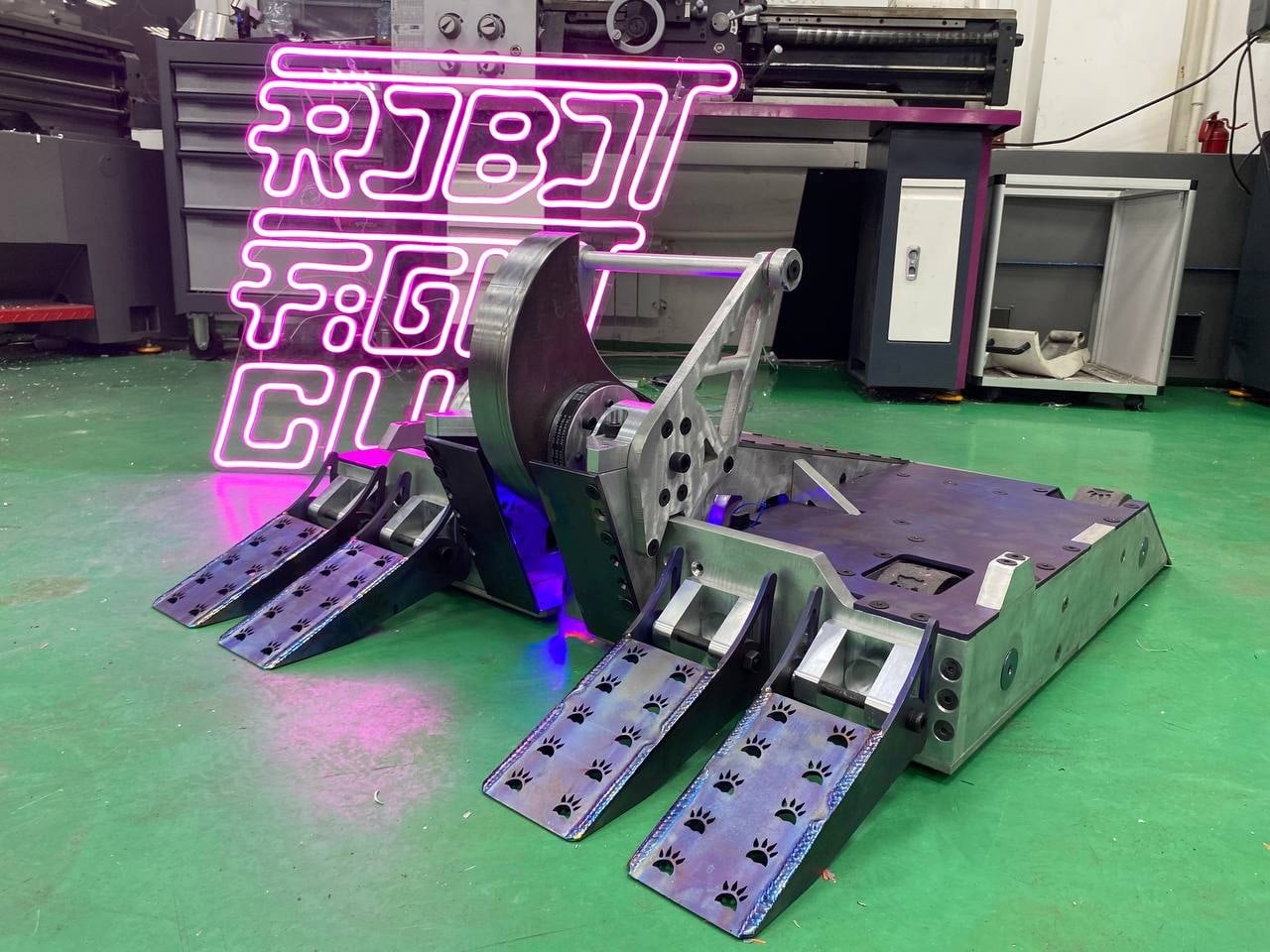 Competitor "Медоеда" at Bitva Robotov 2023 Final