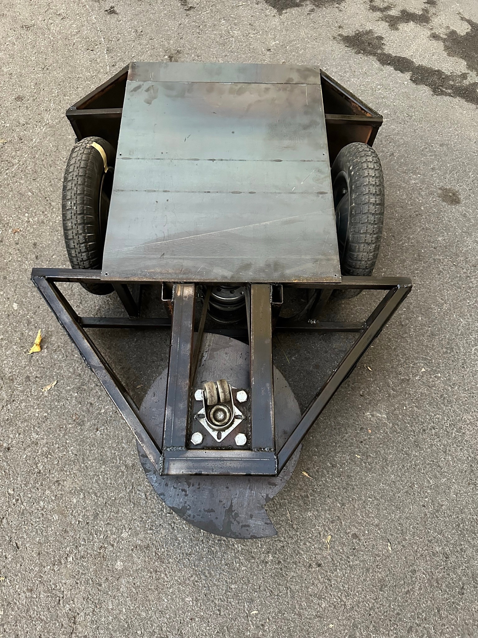 Competitor "Газонокосилка" at Bitva Robotov 2023 Qualifier B