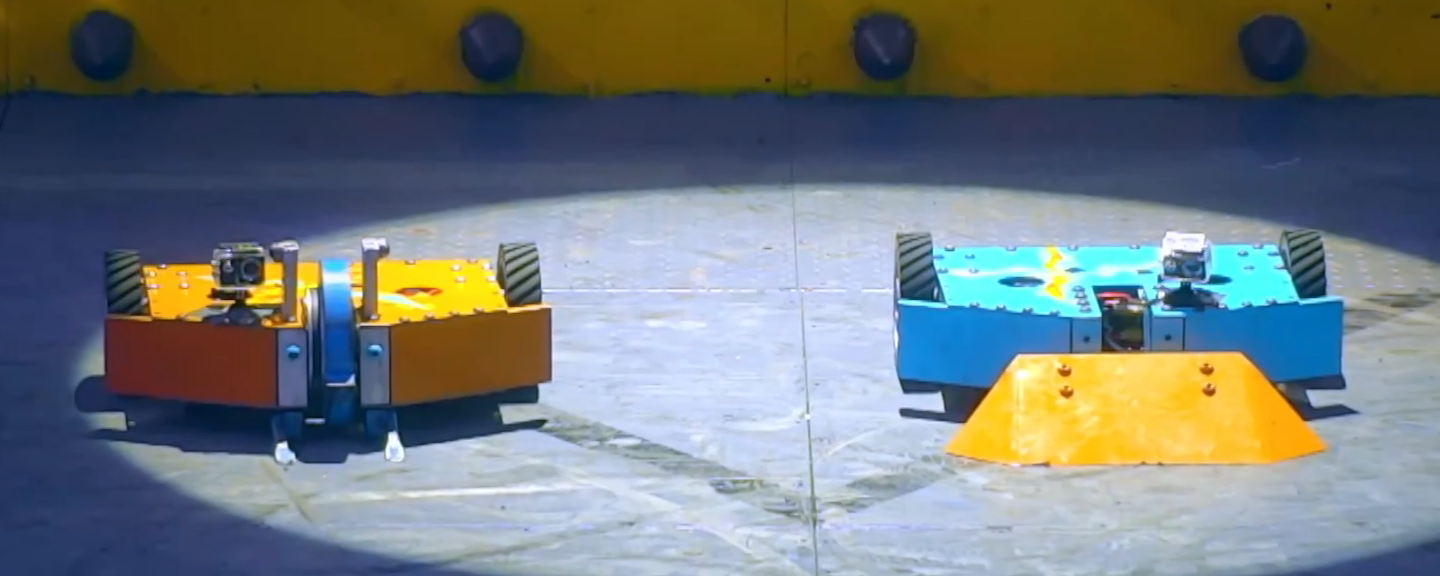 Heavyweight: This is Fighting Robots - Robot Combat Archive