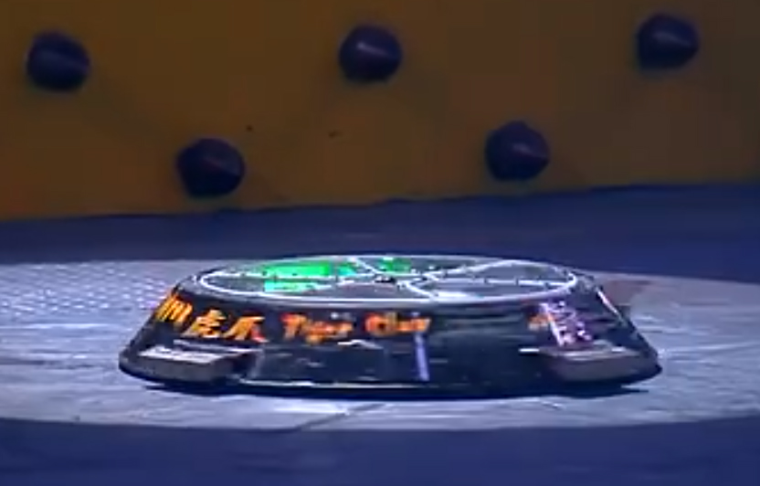 Competitor "Shrederator Tiger Claw" at This is Fighting Robots (Select Fights Only)