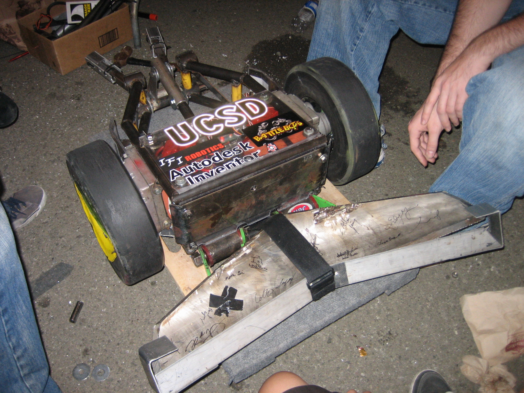 Competitor "Triton" at BattleBots 2009