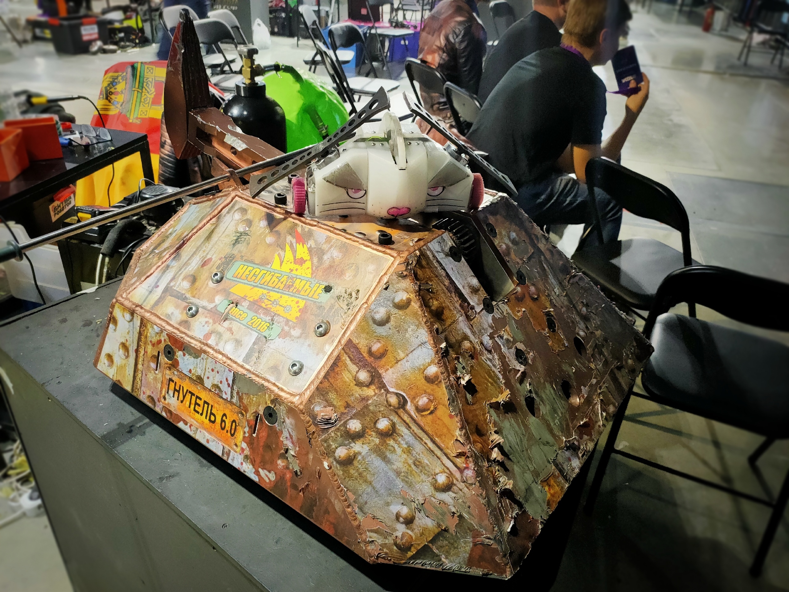 Competitor "Гнутель 6.0" at Bitva Robotov 2025 Final