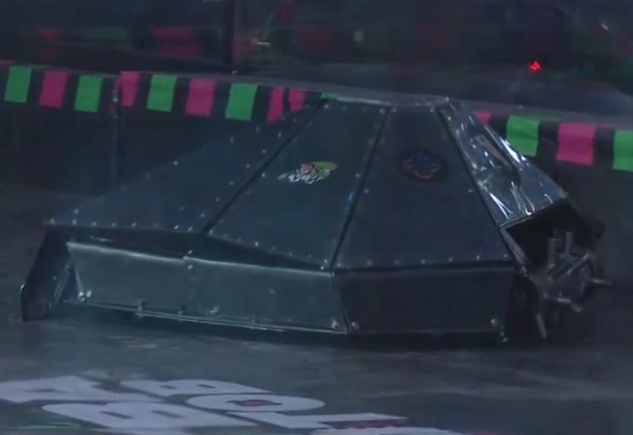 Competitor "Бриллиантбот" at Bitva Robotov 2023 Qualifier A