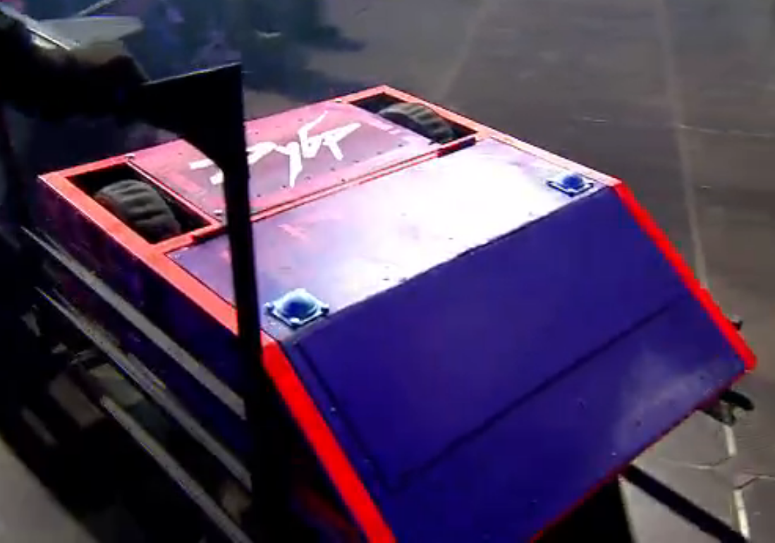 Competitor "Дубр" at Bitva Robotov 2023 Qualifier B